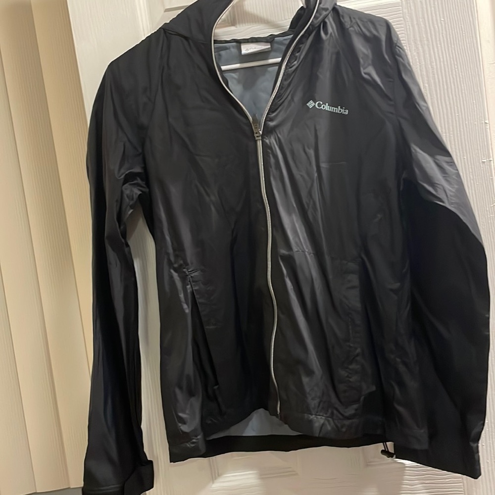 Columbia Light-Weight Windbreaker